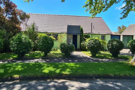 Photo of property in 6 Egmont Place, Bishopdale, Christchurch, 8051