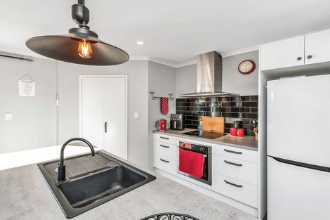 Photo of property in 7 Reuben Avenue, Rolleston, 7615