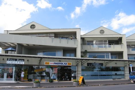 Photo of property in 1/2b Queens Parade, Devonport, Auckland, 0624