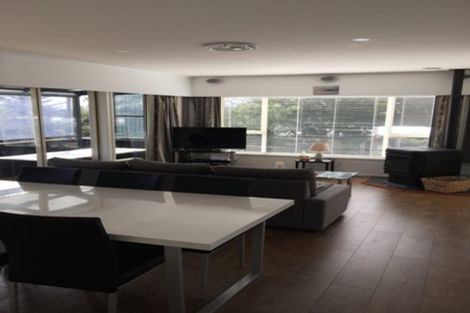 Photo of property in 38 Marlborough Avenue, Glenfield, Auckland, 0629