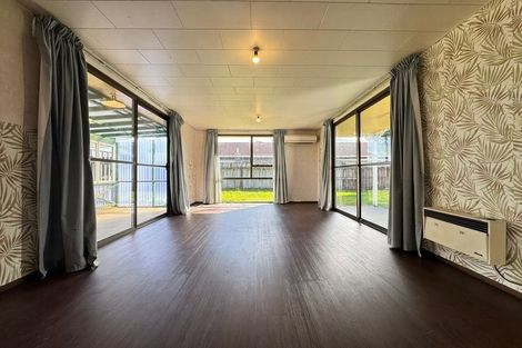Photo of property in 55 Great South Road, Takanini, 2112