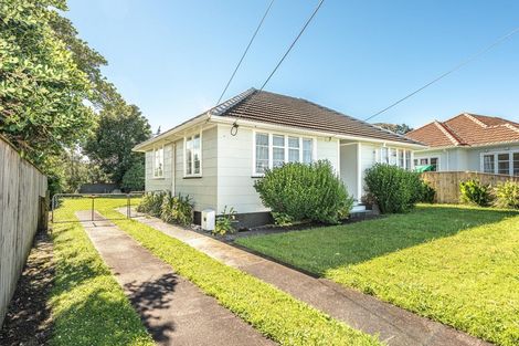 Photo of property in 1 Matarawa Street, Whanganui East, Whanganui, 4500