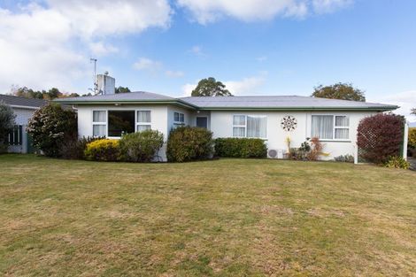 Photo of property in 76 Guy Street, Dannevirke, 4930