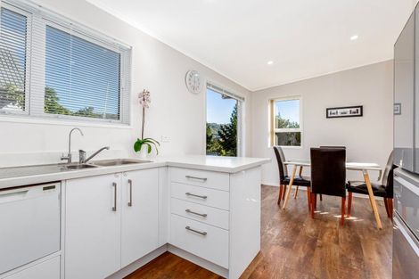Photo of property in 8 Japonica Crescent, Ranui, Porirua, 5024