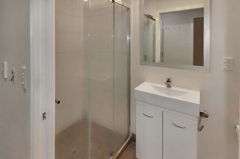 Photo of property in Las Olas De Cuba, 4/35 Torrens Terrace, Mount Cook, Wellington, 6011