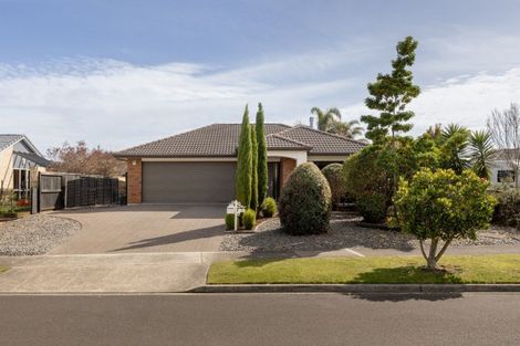 Photo of property in 27 Amery Place, Papamoa Beach, Papamoa, 3118