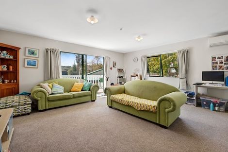 Photo of property in 68 Matija Place, Red Beach, 0932