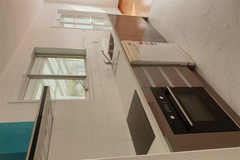 Photo of property in 15 De Thiery Place, Pakuranga Heights, Auckland, 2010
