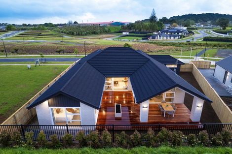 Photo of property in 37 Muster Road, Pukekohe, 2120