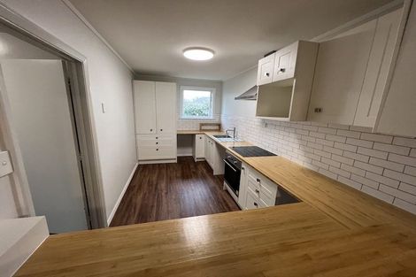 Photo of property in 50 Karaka Crescent, Levin, 5510