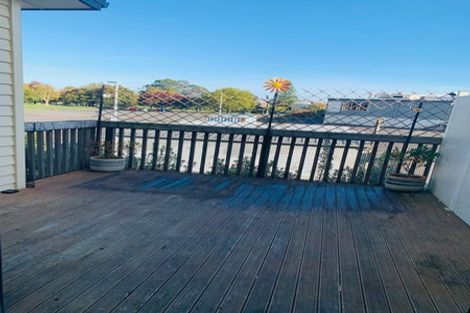 Photo of property in 36 Ray Small Drive, Papakura, 2110