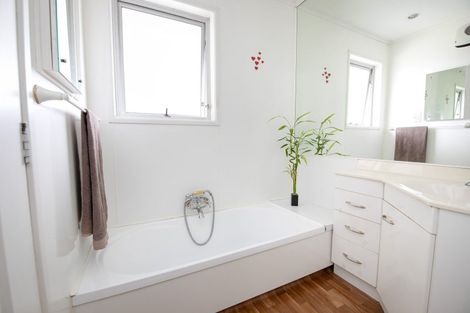 Photo of property in 26 Harpham Street, Taradale, Napier, 4112