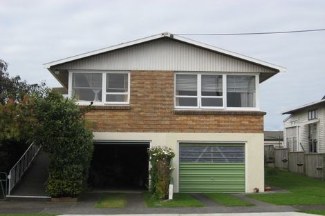 Photo of property in 2/264 Courtenay Street, Strandon, New Plymouth, 4312