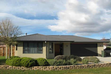 Photo of property in 4 Junction Court, Cromwell, 9310