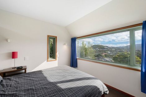 Photo of property in 5 Indira Place, Khandallah, Wellington, 6035