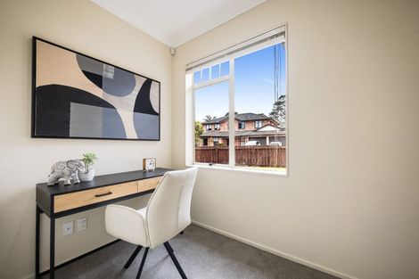 Photo of property in 23 South Kensington Way, Henderson, Auckland, 0612