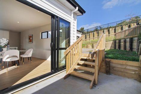 Photo of property in 16 Awa Avenue, Helensville, 0800