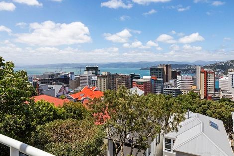 Photo of property in 23 Clermont Terrace, Kelburn, Wellington, 6012