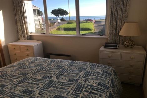 Photo of property in 87 Marine Parade, Paraparaumu Beach, Paraparaumu, 5032