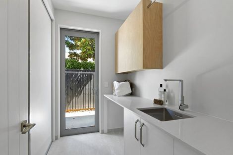 Photo of property in 96a Saint James Avenue, Papanui, Christchurch, 8053