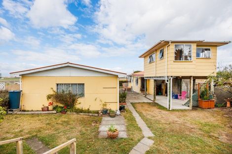 Photo of property in 1 Seabury Avenue, Foxton Beach, Foxton, 4815