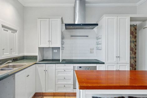 Photo of property in 8 Annandale Avenue, Takaro, Palmerston North, 4410