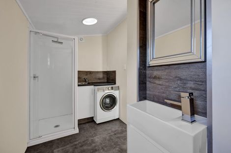 Photo of property in 120 Manawapou Road, Hawera, 4610