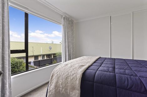 Photo of property in 10 Pyatt Place, Redwood, Christchurch, 8051