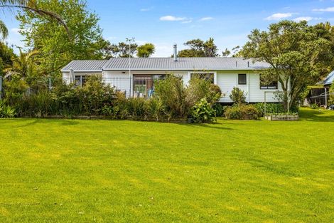 Photo of property in 8 Buckleys Track, Paremoremo, Auckland, 0632