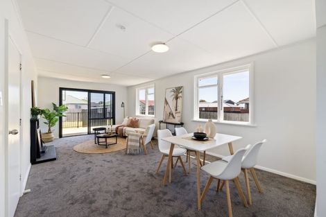 Photo of property in 23 Lambeth Crescent, Northcote, Christchurch, 8052