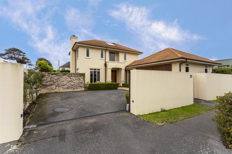 Photo of property in 25 Totara Street, Fendalton, Christchurch, 8041