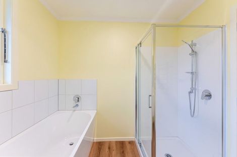 Photo of property in 5 Cheshire Street, Cannons Creek, Porirua, 5024