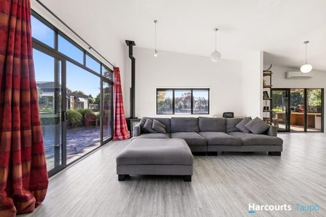 Photo of property in 92 Lisland Drive, Kinloch, Taupo, 3377