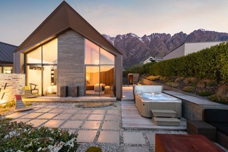 Photo of property in 39 Mcadam Drive, Jacks Point, Queenstown, 9371