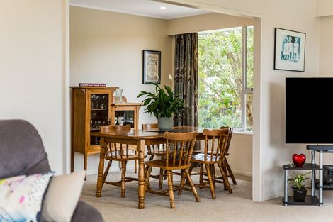 Photo of property in 27 Staithes Drive North, Whitby, Porirua, 5024