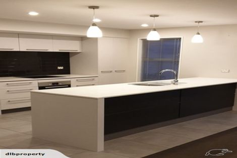 Photo of property in 142a Holly Road, St Albans, Christchurch, 8014