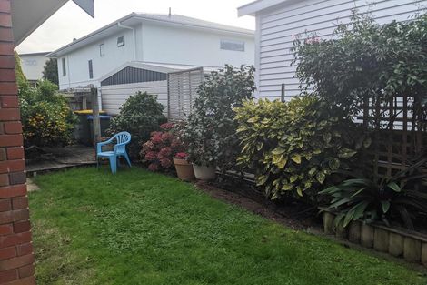 Photo of property in 2/9 Mana Esplanade, Paremata, Porirua, 5026