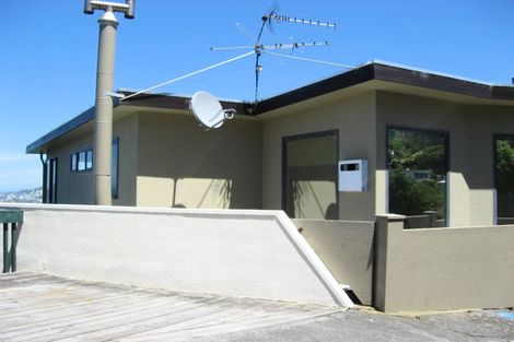 Photo of property in 6 Shalimar Crescent, Khandallah, Wellington, 6035