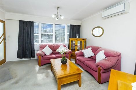 Photo of property in 32f2- Islington Street, Trentham, Upper Hutt, 5018