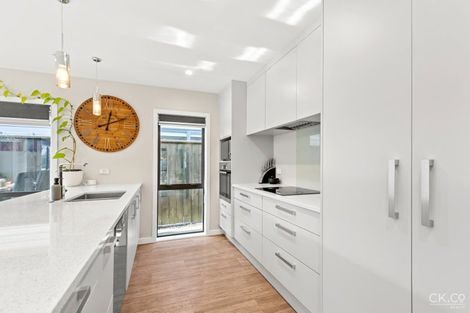 Photo of property in 102 Thackeray Street, Trentham, Upper Hutt, 5018