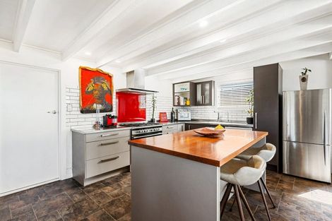 Photo of property in 205 Whirinaki Road, Eskdale, Napier, 4182