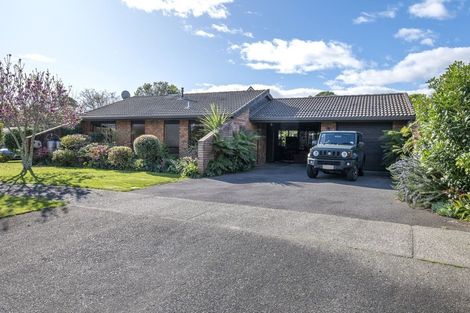 Photo of property in 1 Manu Grove, Waikanae, 5036