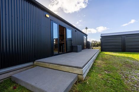 Photo of property in 237 Croydon Road, Midhirst, Stratford, 4394