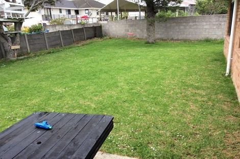 Photo of property in 18a Nicola Place, Mangere, Auckland, 2022