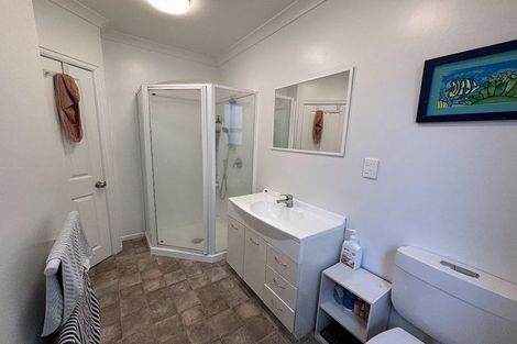 Photo of property in 121 Kelburn Parade, Kelburn, Wellington, 6012