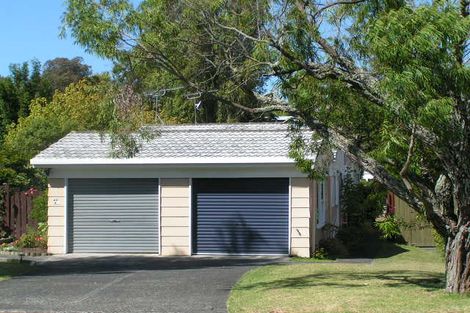 Photo of property in 1/2 Keldale Place, Forrest Hill, Auckland, 0620