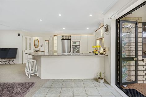 Photo of property in 12 Moycullien Lane, East Tamaki Heights, Auckland, 2016