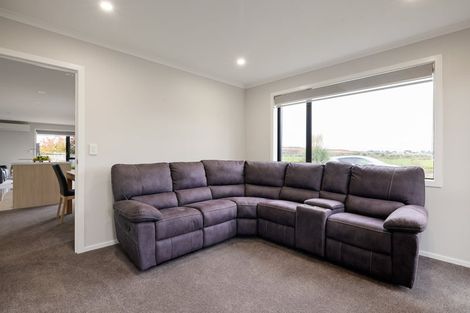 Photo of property in 35 Wairua Avenue, Baverstock, Hamilton, 3200