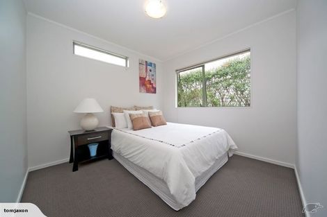 Photo of property in 17a Enderby Drive, Te Atatu Peninsula, Auckland, 0610