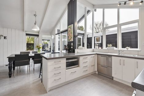 Photo of property in 28 Moerangi Street, West End, Palmerston North, 4410